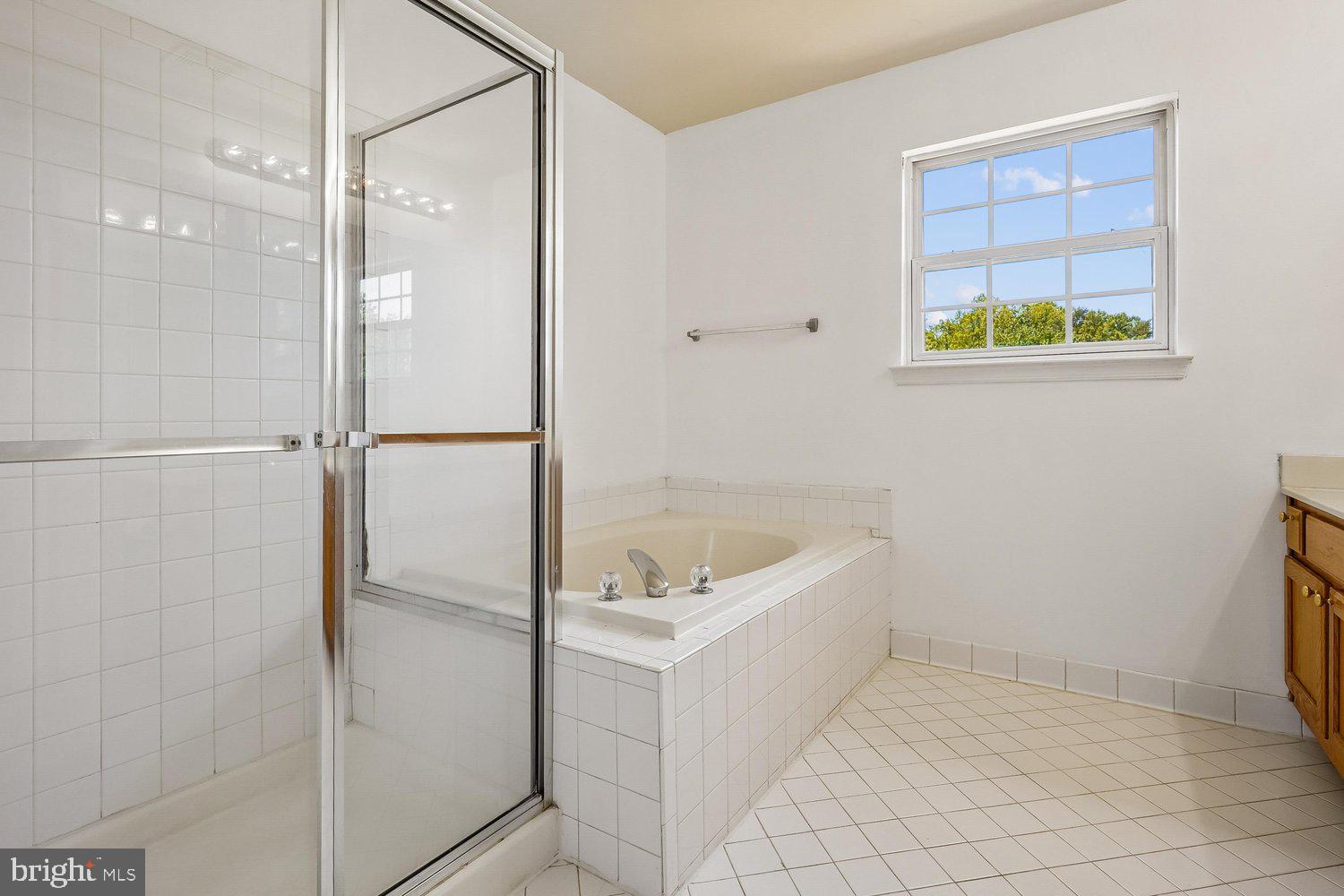 14677 Cloverdale Road Woodbridge, VA 22193 - Photo 41 of 72 Primary Bath
