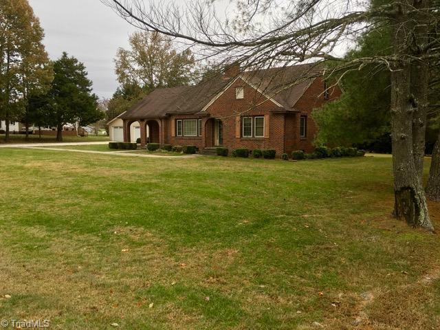 662 Pickett Road Lexington, NC 27295 - Photo 1 of 28 Gallery Image 1