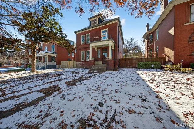 $239,900 | 2918 Geyer Avenue, St. Louis, MO 63104