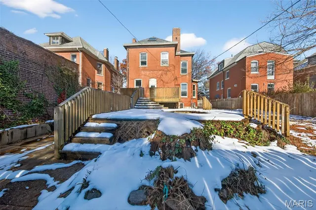 $239,900 | 2918 Geyer Avenue, St. Louis, MO 63104