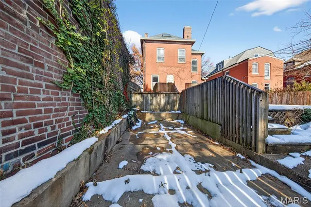 $239,900 | 2918 Geyer Avenue, St. Louis, MO 63104