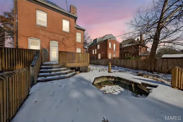 $239,900 | 2918 Geyer Avenue, St. Louis, MO 63104