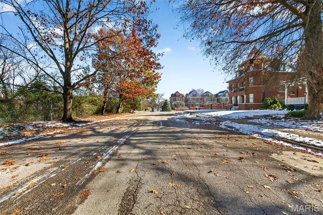 $239,900 | 2918 Geyer Avenue, St. Louis, MO 63104