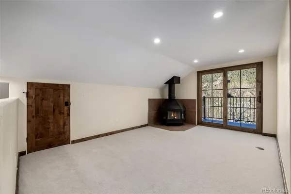 a view of a livingroom with furniture