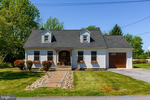 $439,900 | 122 North 3rd Street, Bainbridge, PA 17502