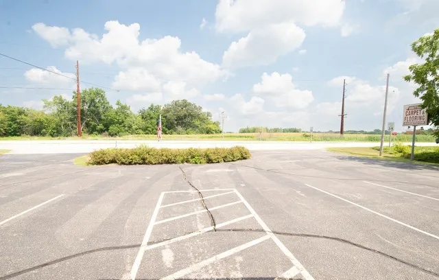 a view of an outdoor space and a yard