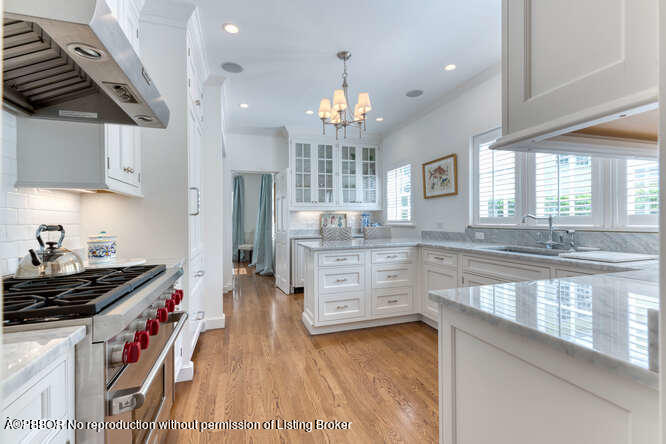 229 Pendleton Avenue Palm Beach, FL 33480 - Photo 17 of 36 229 Pendleton Ave Palm Beach-small-029-0