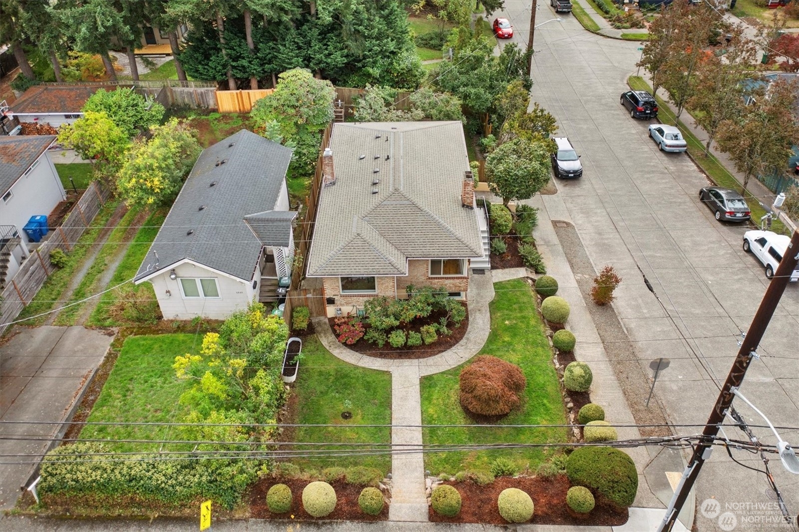 3801 Northeast 75th Street Seattle, WA 98115 - Photo 29 of 40 an aerial view of a house with garden