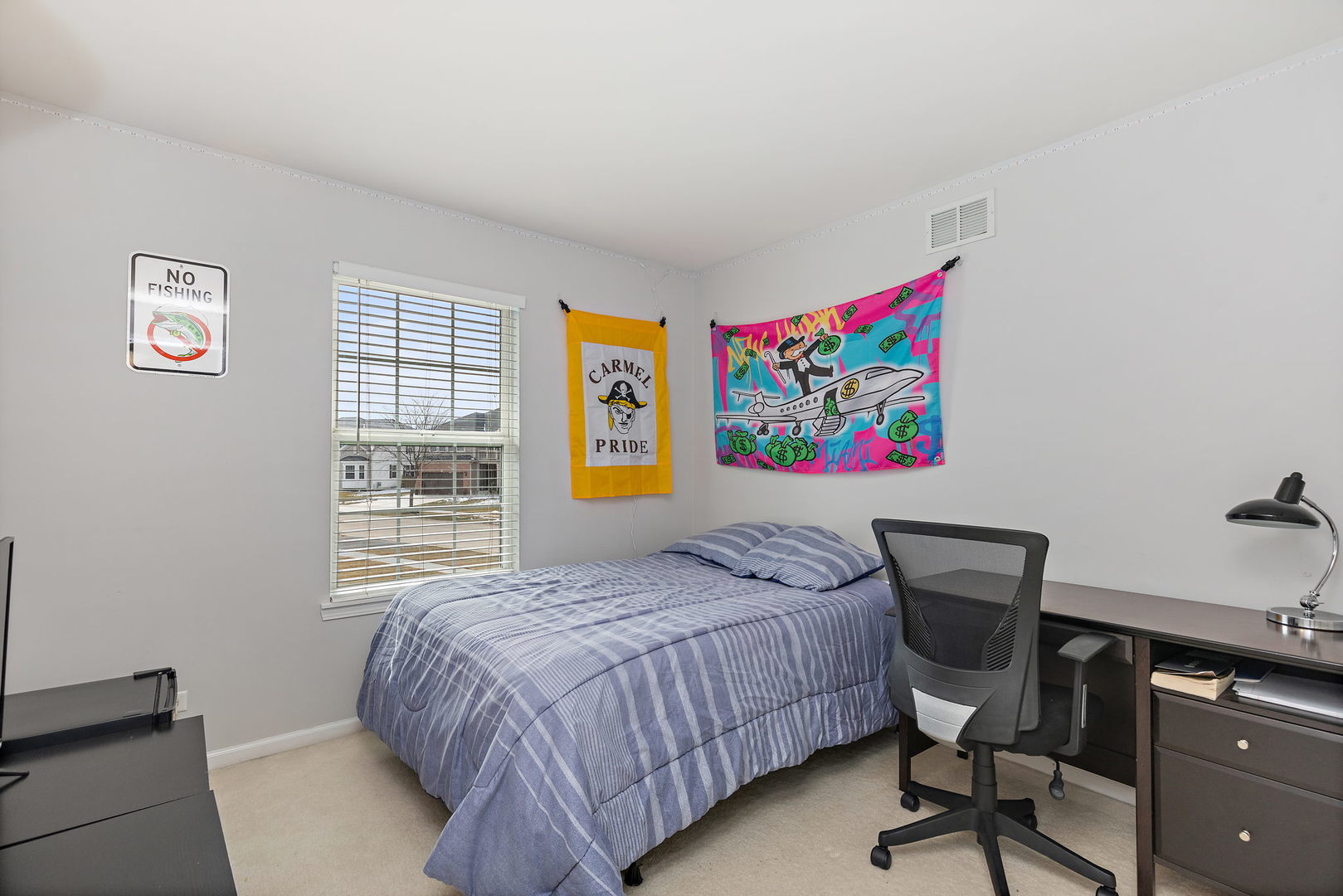32205 Rockwell Drive McHenry, IL 60051 - Photo 24 of 27 a bedroom with a bed and a desk