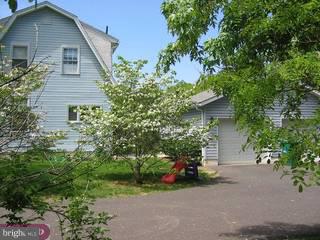 72 Spring Mt Road Schwenksville, PA 19473 - Photo 3 of 6 Gallery Image 3