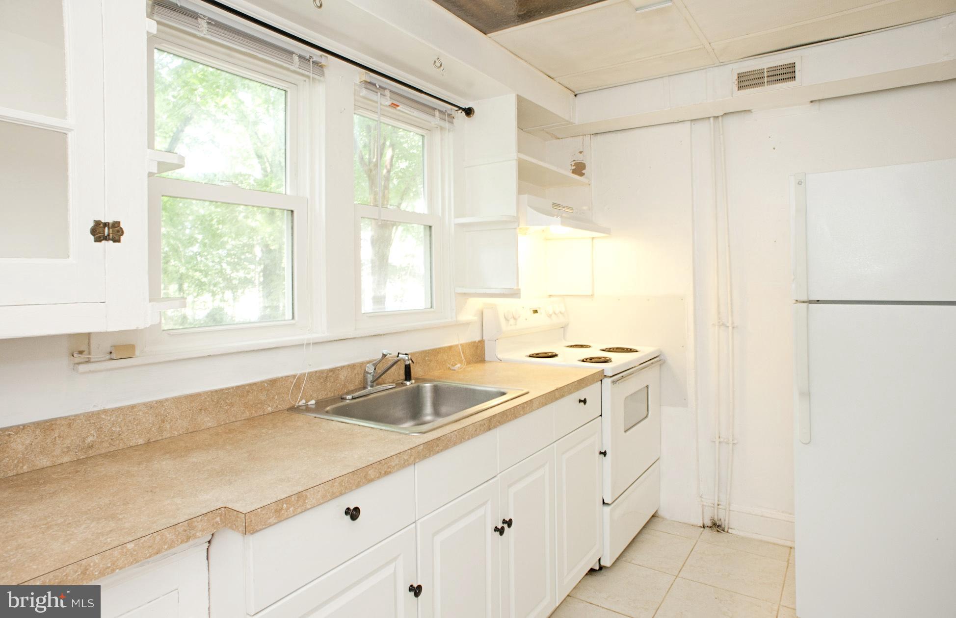 1837 St Margarets Road Annapolis, MD 21409 - Photo 16 of 34 Kitchen