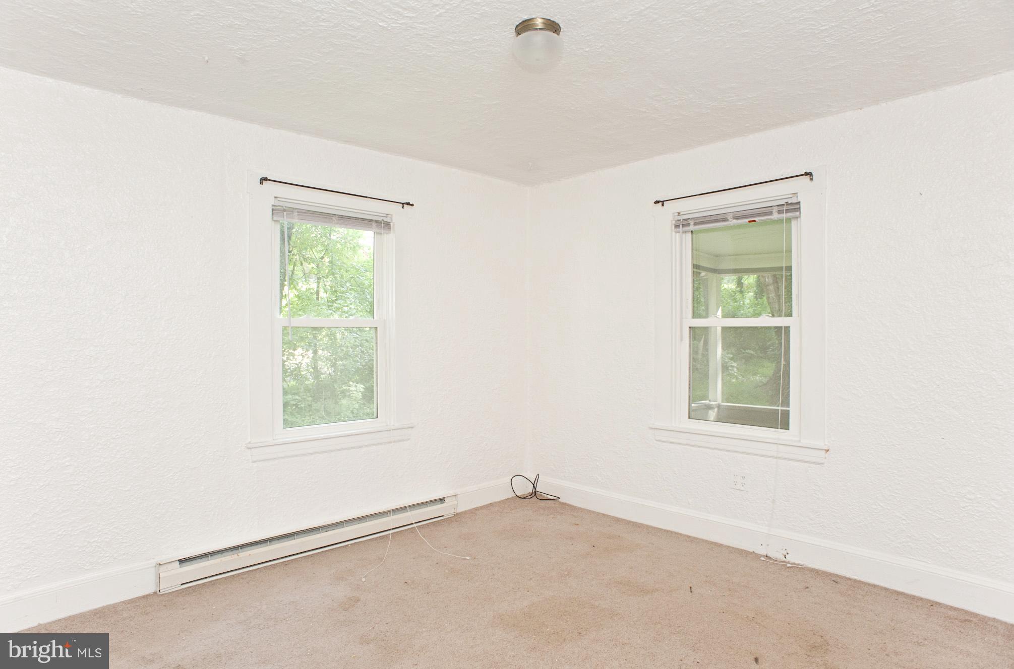 1837 St Margarets Road Annapolis, MD 21409 - Photo 20 of 34 Living Room