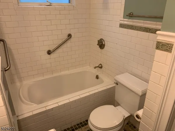$3,400 | 36 Burnet Street, Unit 1, Maplewood, NJ 07040