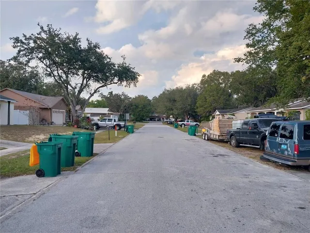 $329,000 | 2733 East Dellwood Drive, Eustis, FL 32726