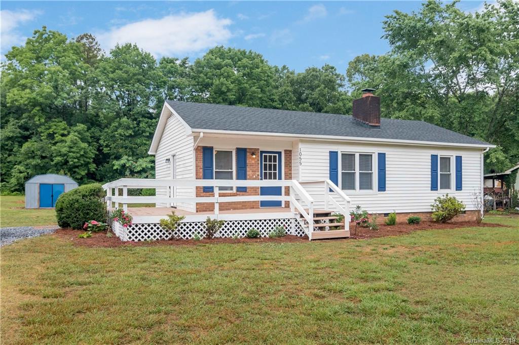 1055 Hay Row Road Clover, SC 29710 - Photo 2 of 21 Gallery Image 2