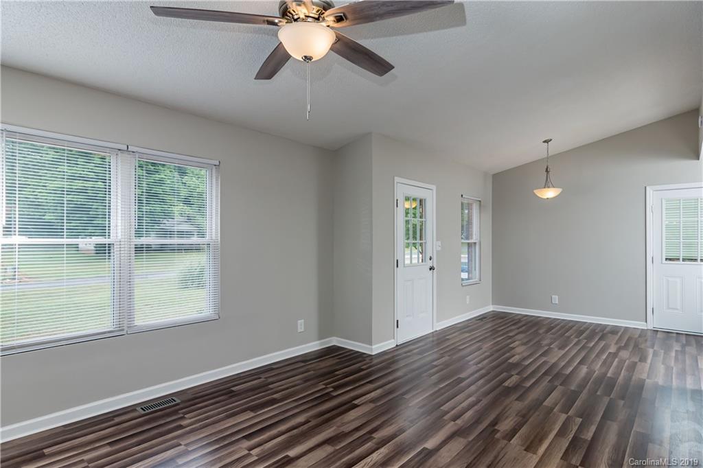 1055 Hay Row Road Clover, SC 29710 - Photo 6 of 21 Gallery Image 6