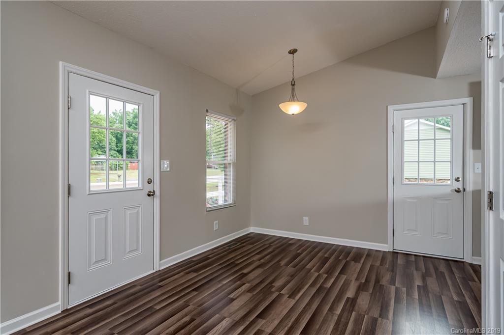 1055 Hay Row Road Clover, SC 29710 - Photo 7 of 21 Gallery Image 7