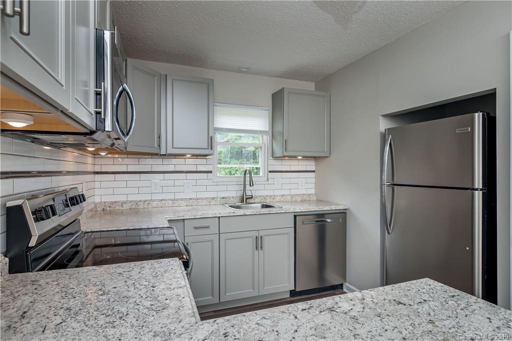 1055 Hay Row Road Clover, SC 29710 - Photo 10 of 21 Gallery Image 10