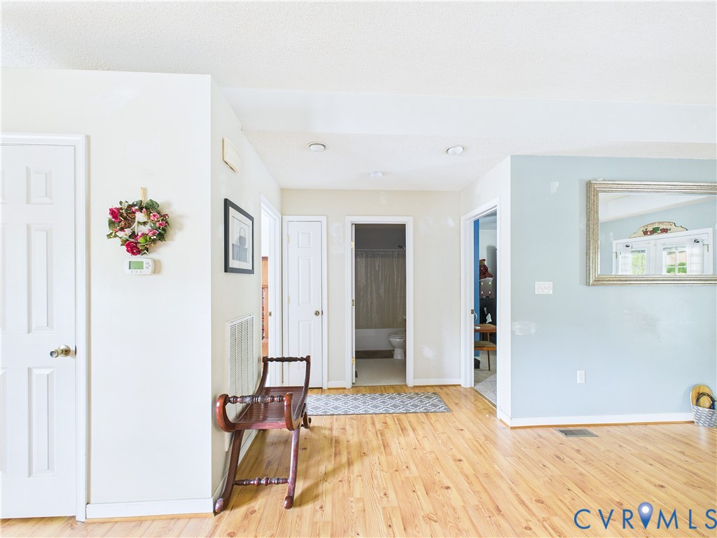 1035 Cole Harbor Road Blackstone, VA 23824 - Photo 10 of 39
