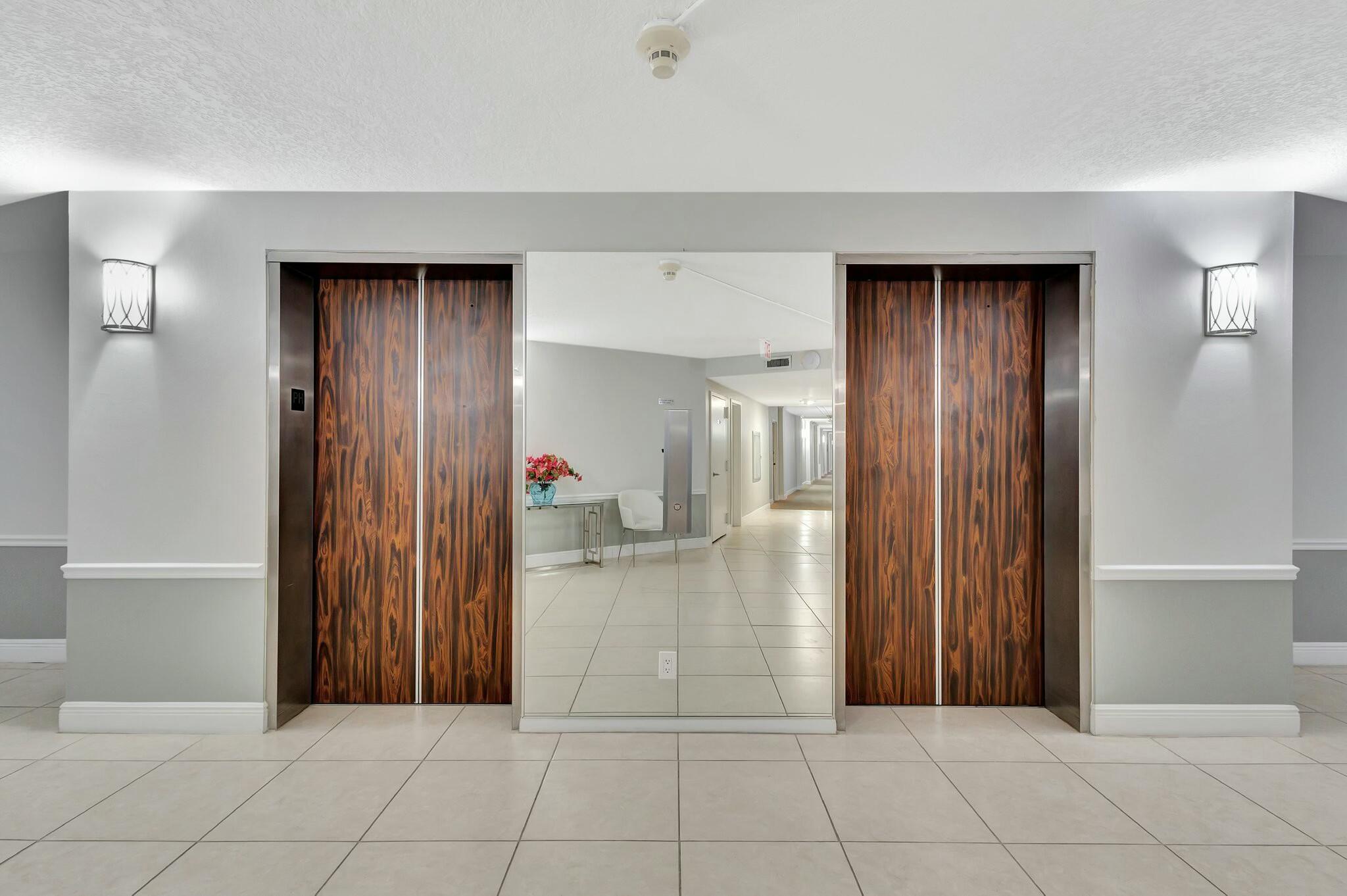 336 Golfview Road, Unit PH #15 North Palm Beach, FL 33408 - Photo 32 of 39 Elevators
