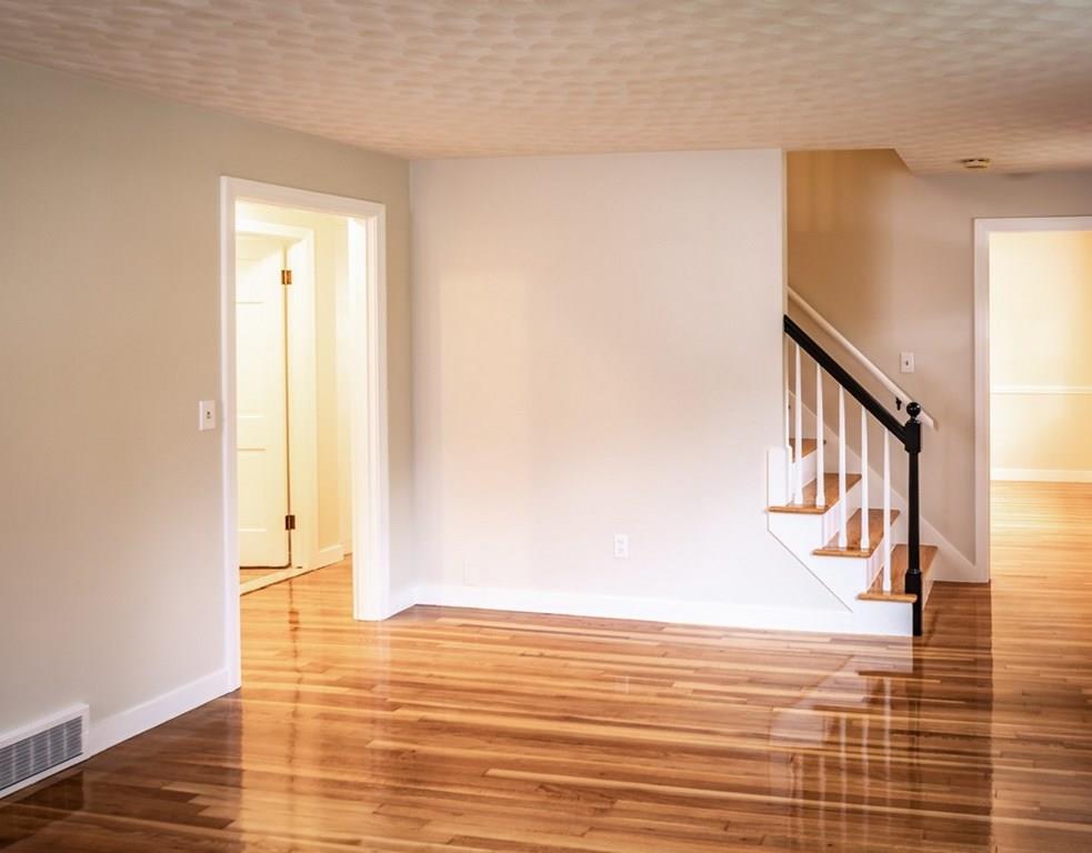 29 Wheeler Road Westborough, MA 01581 - Photo 7 of 37 Gallery Image 7