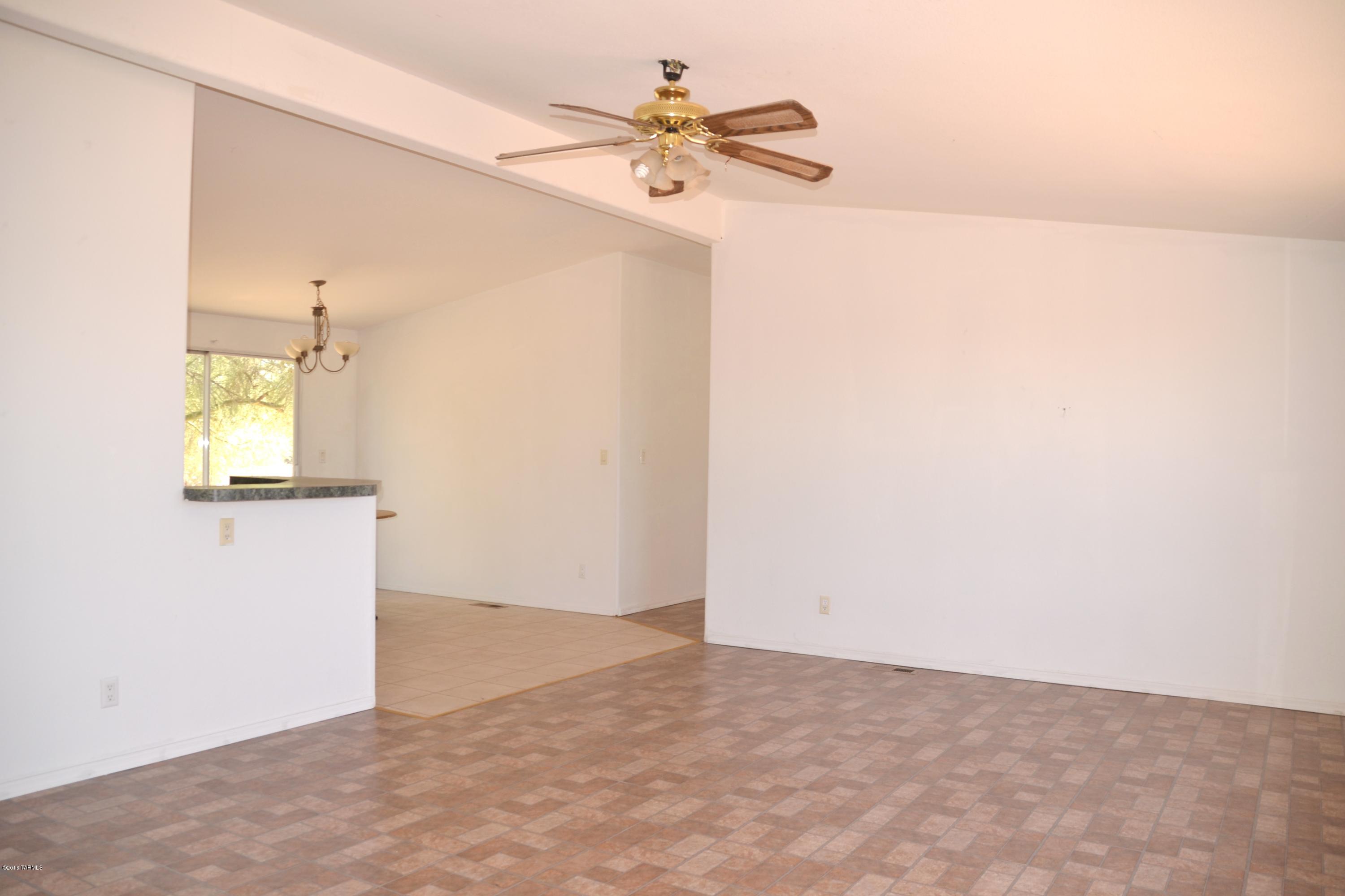 11481 West Ina Road Tucson, AZ 85743 - Photo 6 of 37 Gallery Image 6