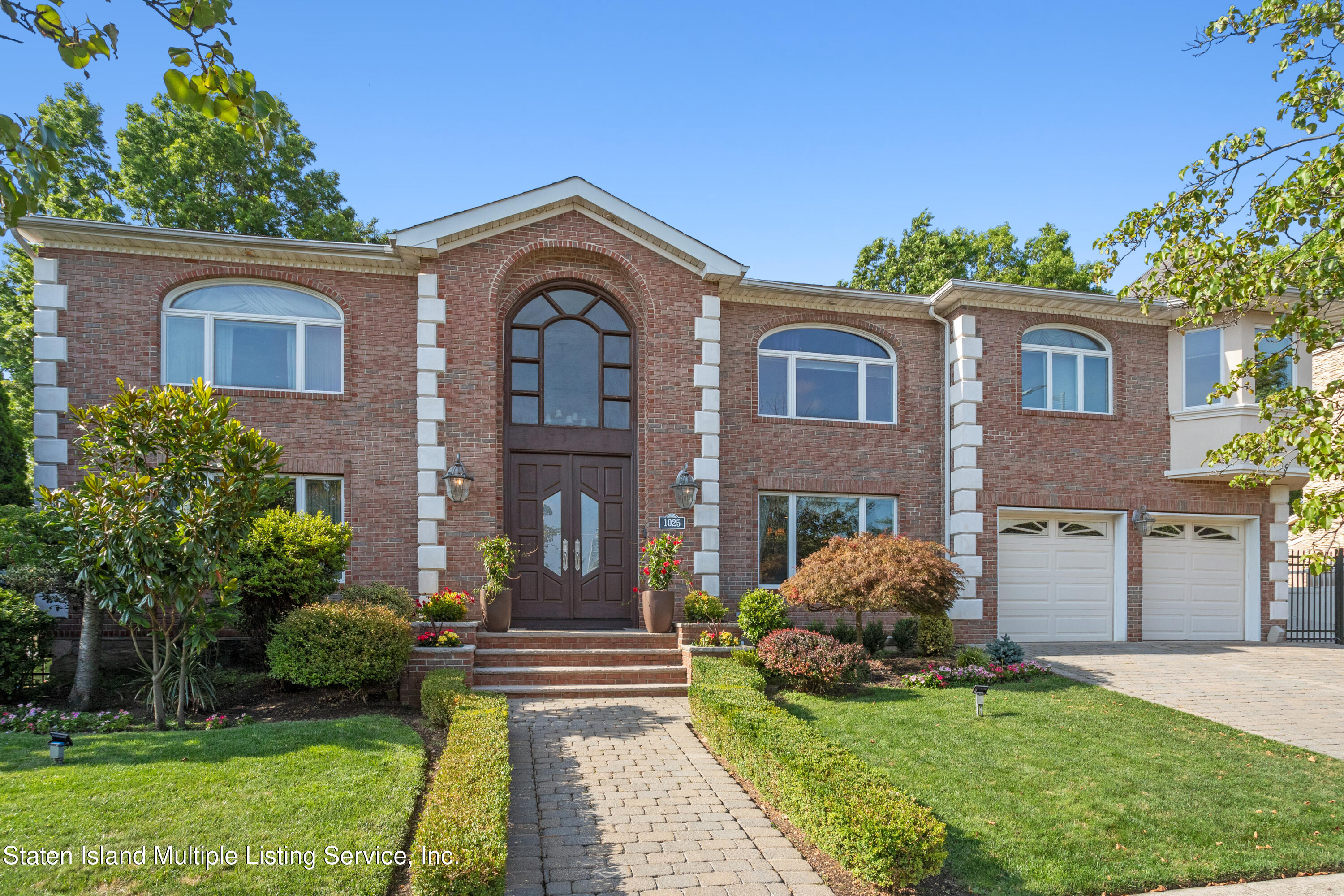 1025 Sinclair Avenue Compass