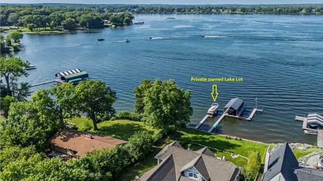 $1,179,000 | 30 Interlachen Lane, Tonka Bay, MN 55331