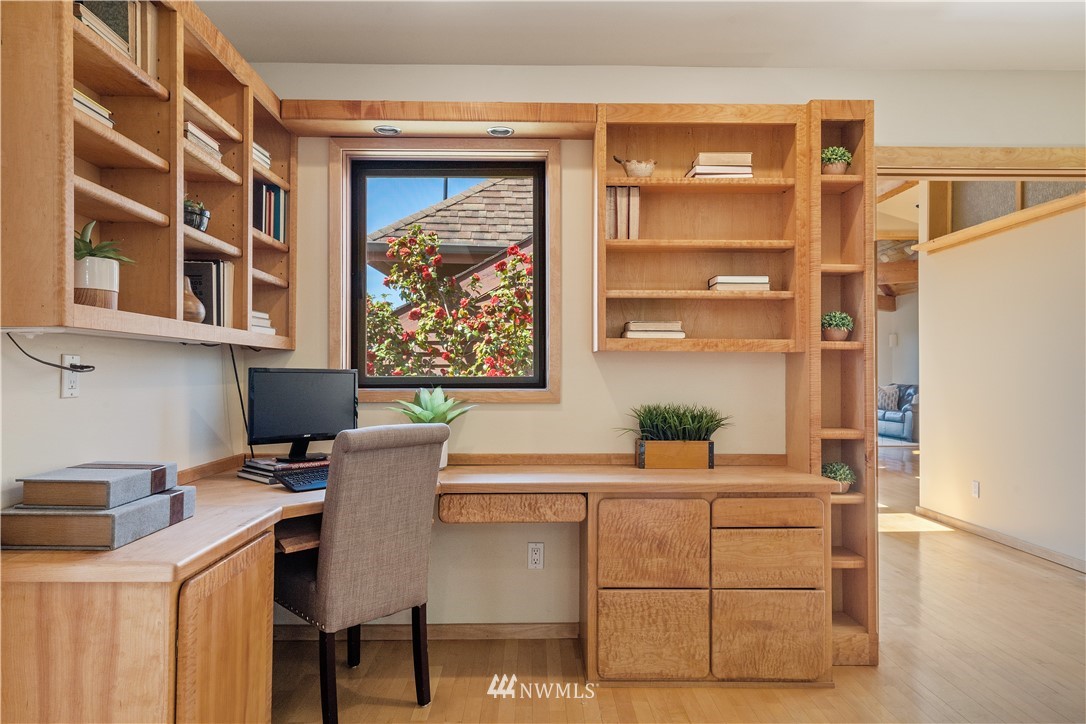 99 Hawthorn Road Bellingham, WA 98225 - Photo 13 of 37