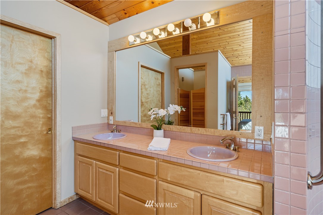 99 Hawthorn Road Bellingham, WA 98225 - Photo 19 of 37