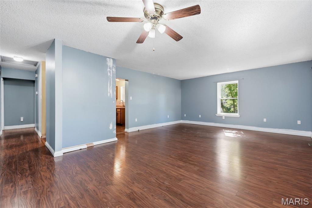 2243 Henson Farm Road Festus, MO 63028 - Photo 7 of 49