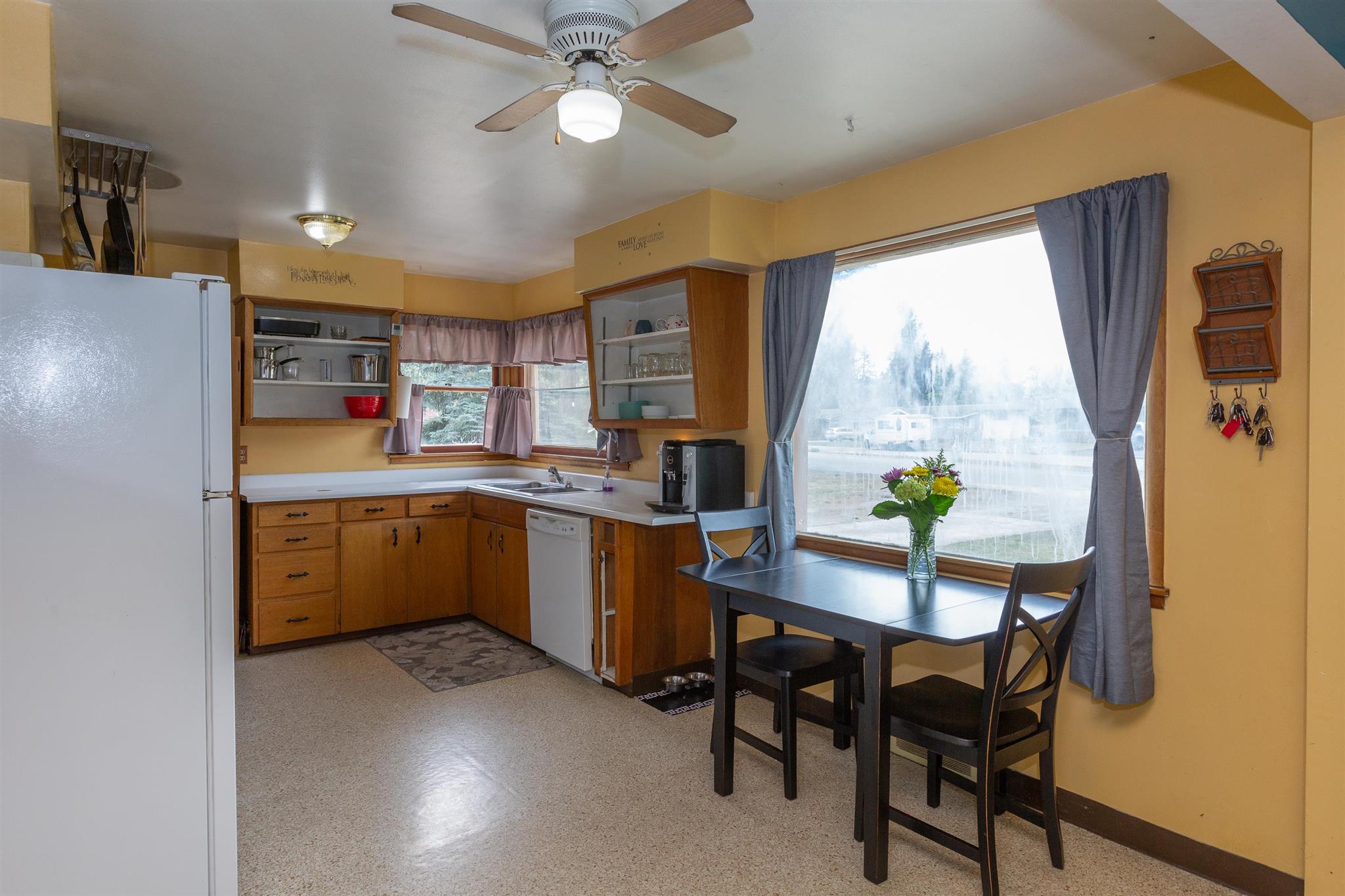 13321 East Saltese Road Spokane Valley, WA 99216 - Photo 9 of 32