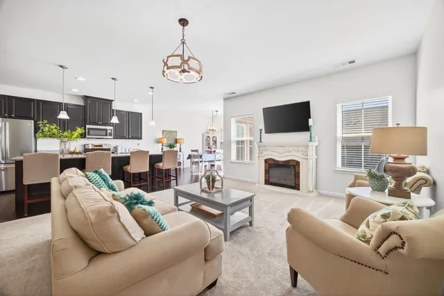 $614,900 | 423 Heroit Drive, Spring Hill, TN 37174