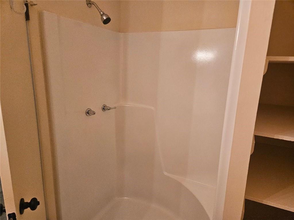 909 Chapel Road, Unit 8 Monaca, PA 15061 - Photo 8 of 10