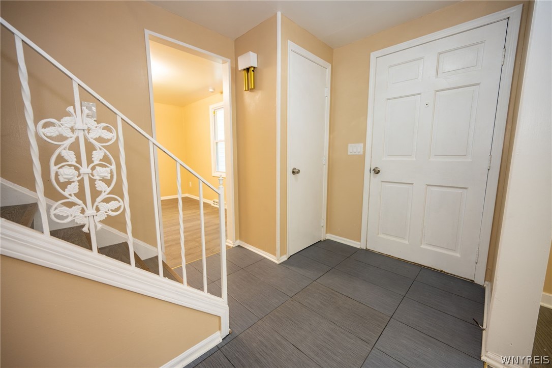 7124 Ridgewood Drive Lockport, NY 14094 - Photo 17 of 50