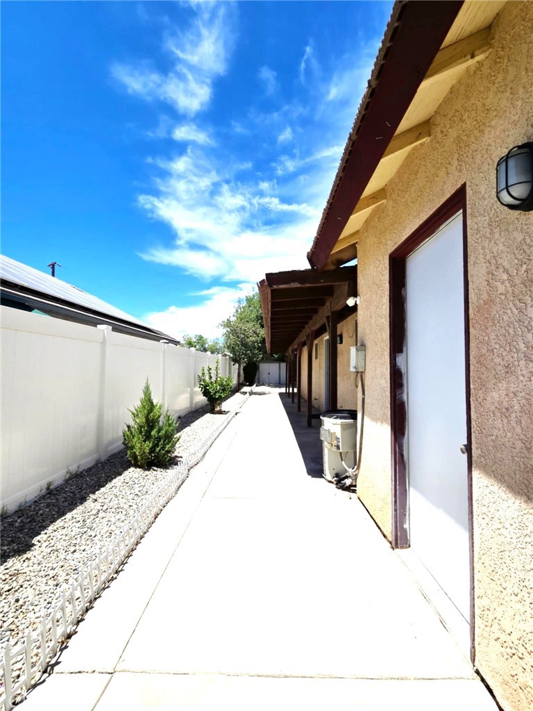 45521 13th Street West Lancaster, CA 93534 - Photo 2 of 15