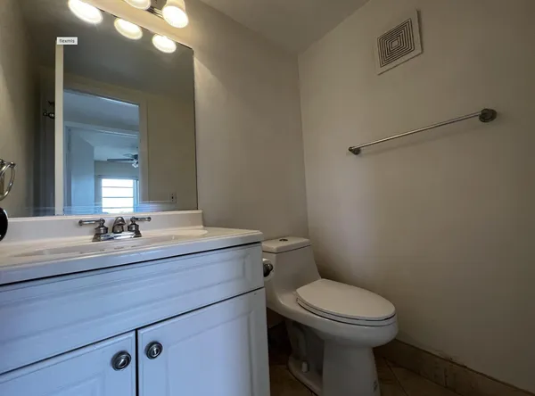 $1,600 | 122 Brighton Drive, Unit C, Boca Raton, FL 33434