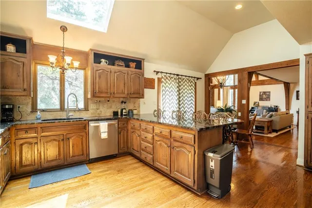 $7,000 | 8321 West 102nd Street, Overland Park, KS 66212