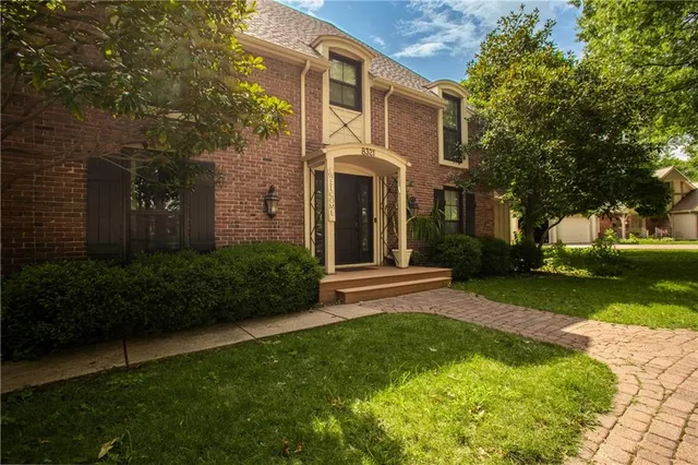 $7,000 | 8321 West 102nd Street, Overland Park, KS 66212