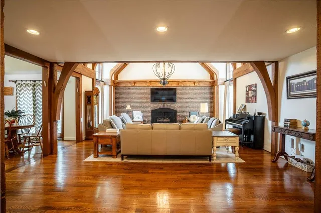 $7,000 | 8321 West 102nd Street, Overland Park, KS 66212