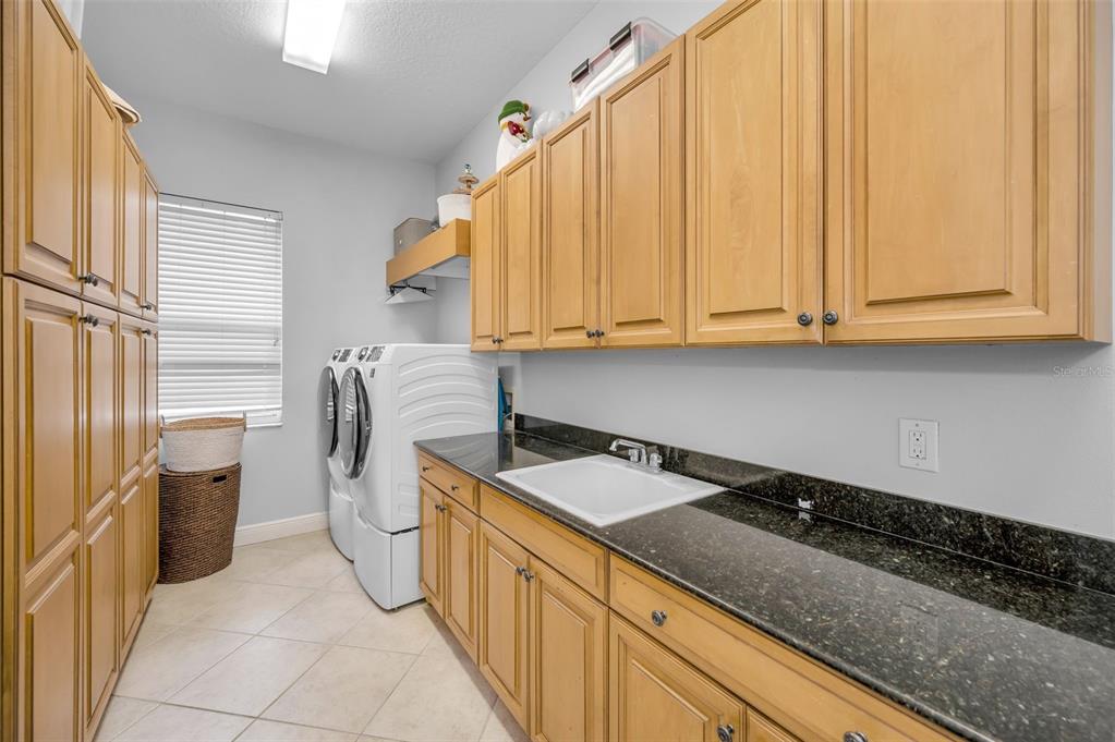 8871 Silverthorn Road Seminole, FL 33777 - Photo 49 of 98