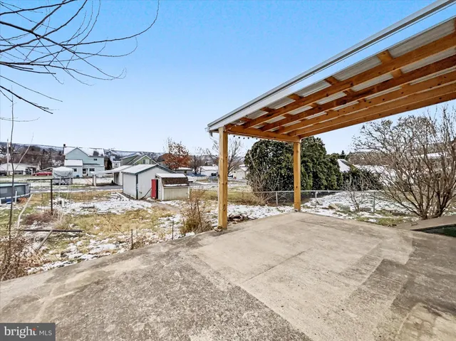 $99,999 | 6 Oakland Avenue, Lewistown, PA 17044