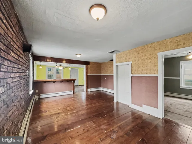 $99,999 | 6 Oakland Avenue, Lewistown, PA 17044