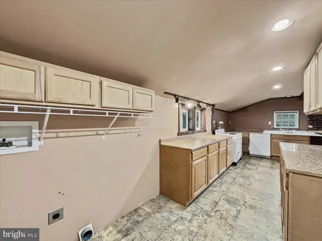 $99,999 | 6 Oakland Avenue, Lewistown, PA 17044