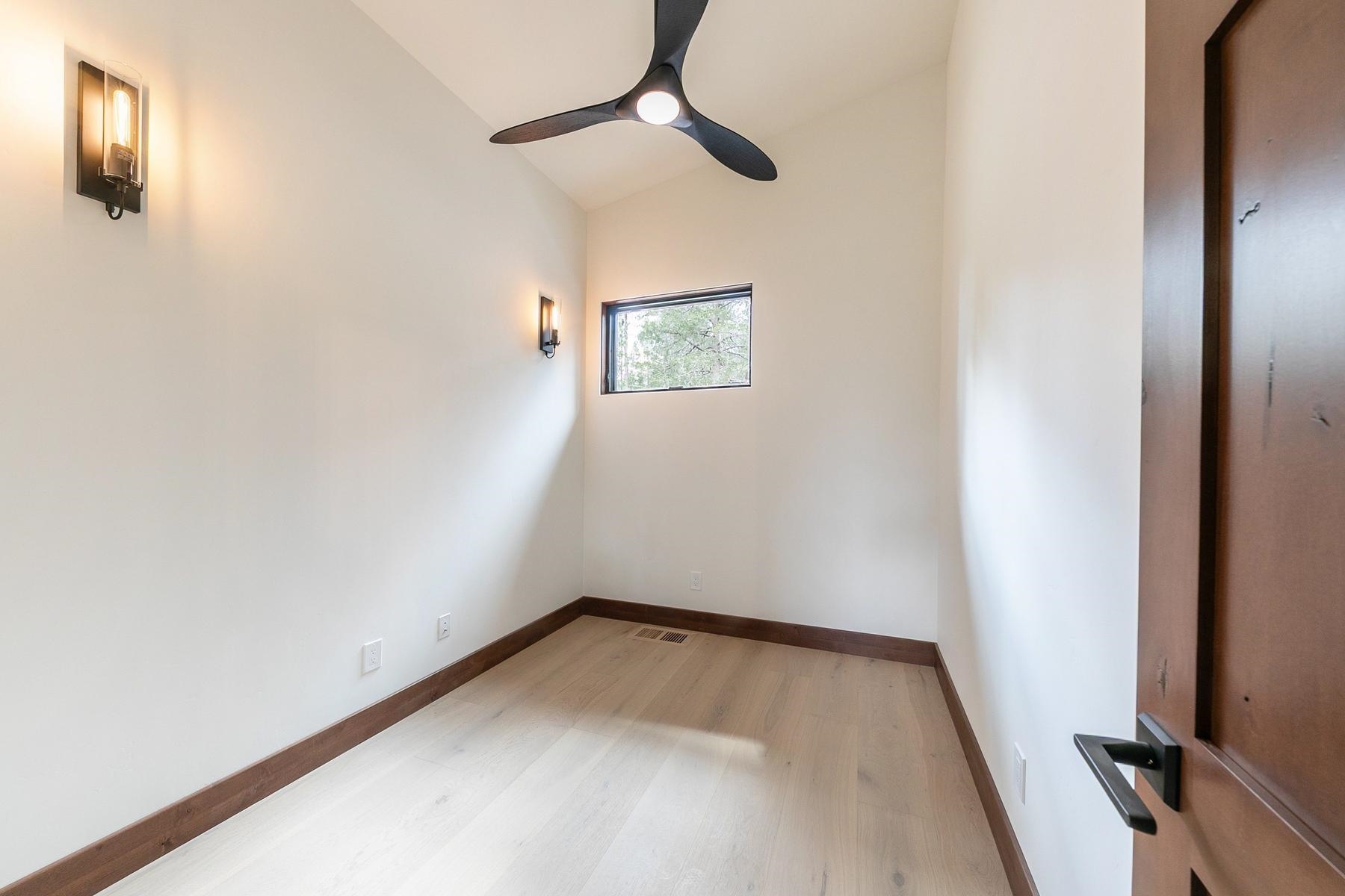 11083 China Camp Road Truckee, CA 96161 - Photo 11 of 24