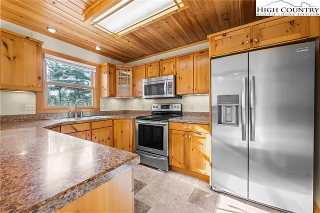 $949,000 | 276 Storie Road, Boone, NC 28607