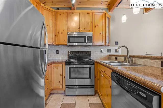 $949,000 | 276 Storie Road, Boone, NC 28607