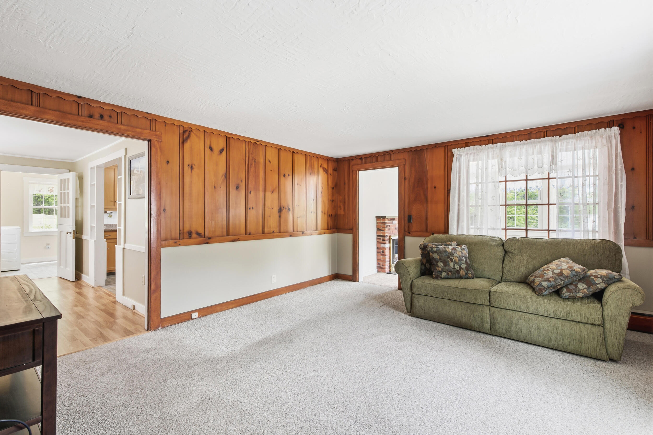 69 Railroad Avenue Springvale, ME 04083 - Photo 4 of 48
