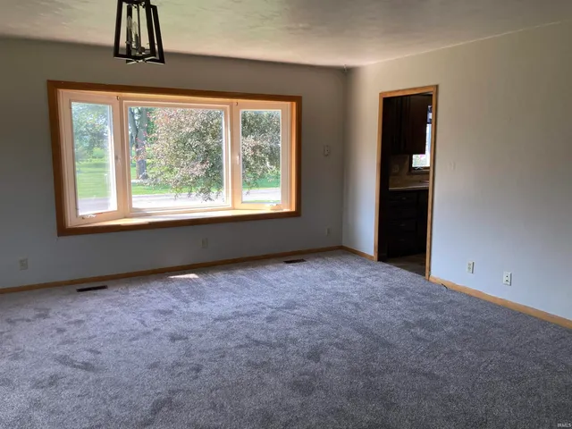 $207,000 | 2414 South County Line Road, Ossian, IN 46777