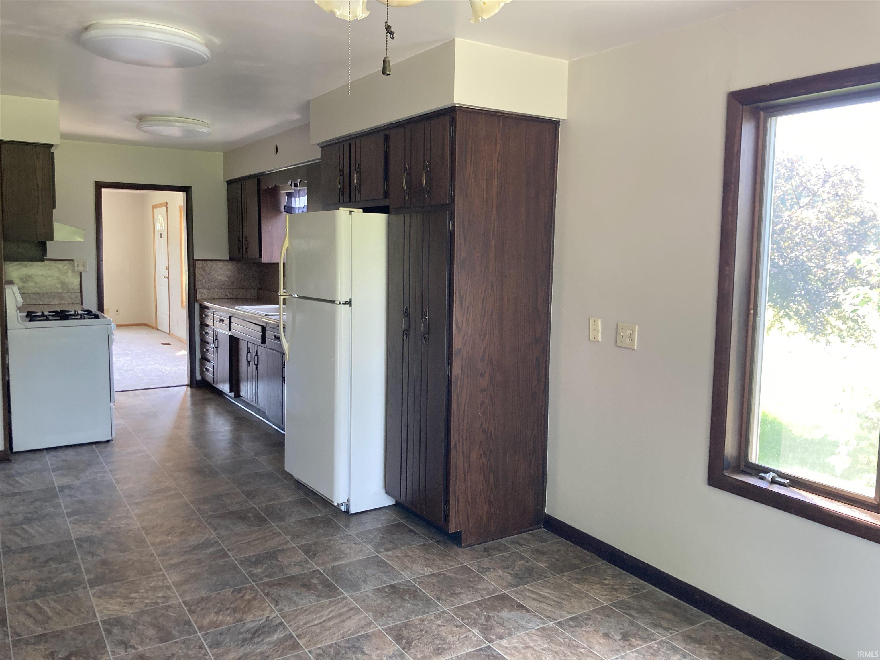 2414 South County Line Road Ossian, IN 46777 - Photo 13 of 35